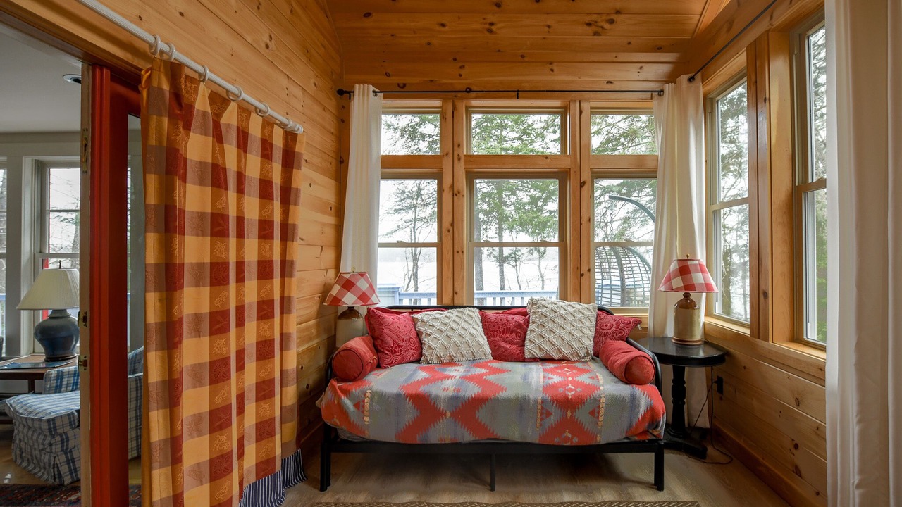 Photo of Livingroom in Harrison