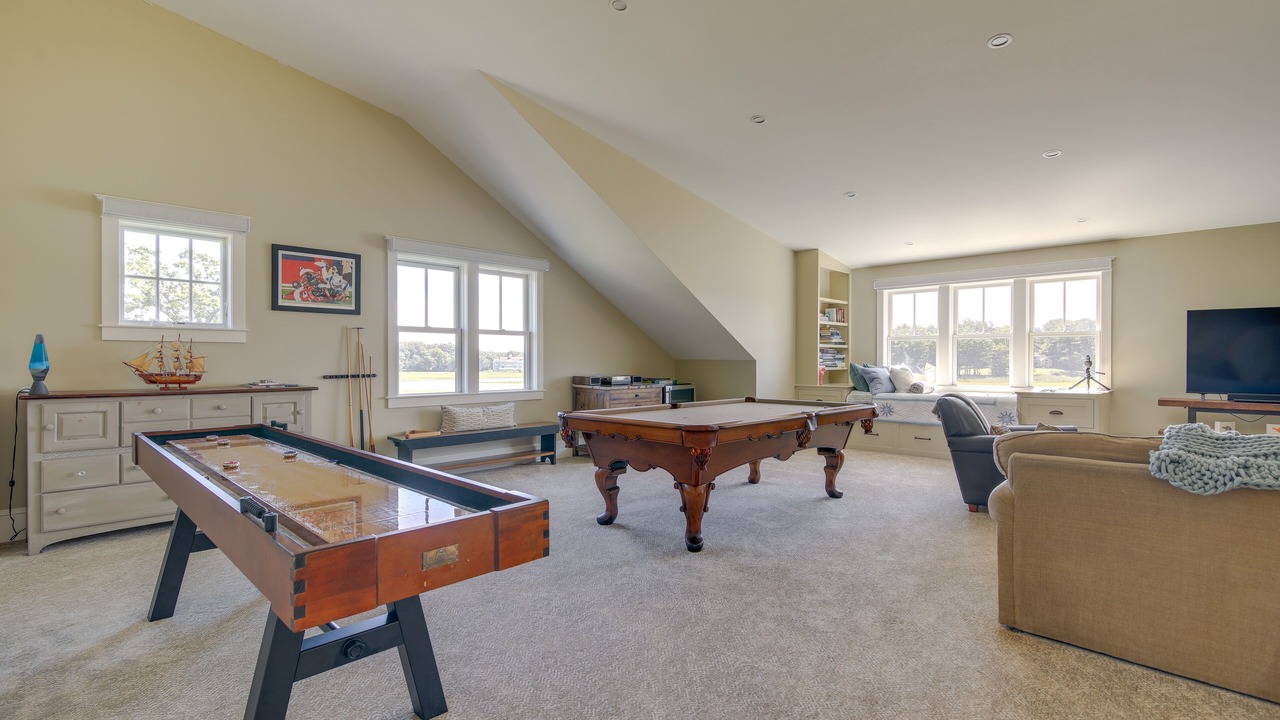 Photo of Bedroom in Minot