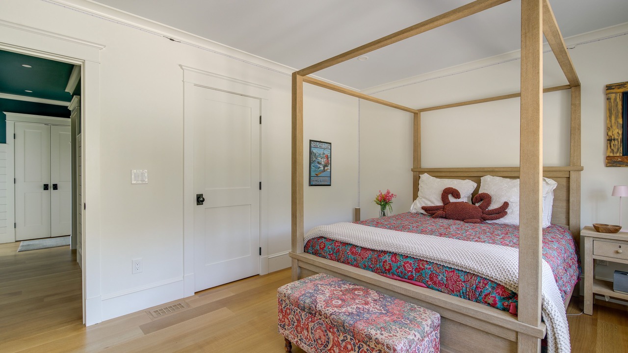 Photo of Bedroom in Minot