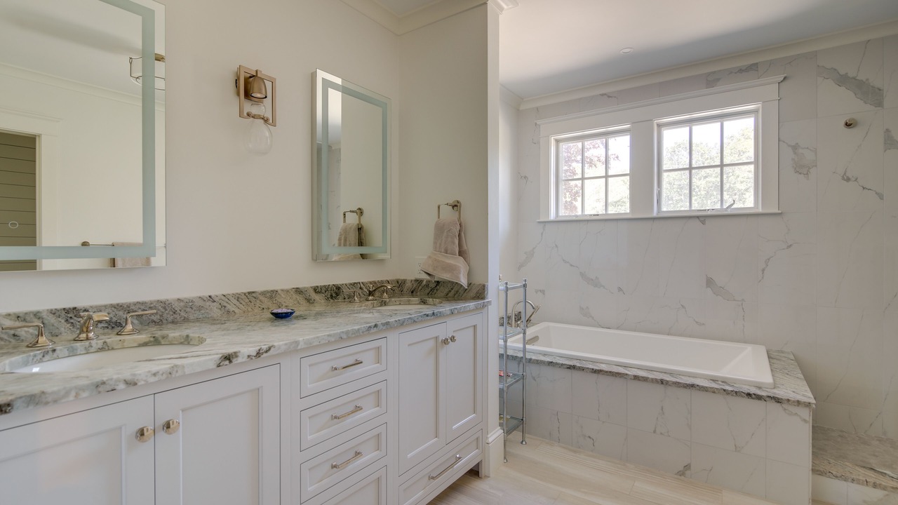 Photo of Bathroom in Minot