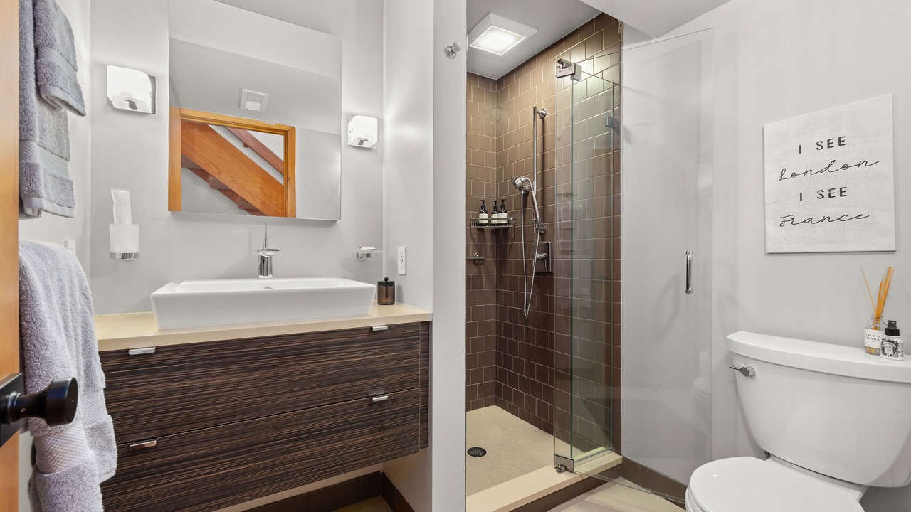 Photo of Bathroom in Hollowville