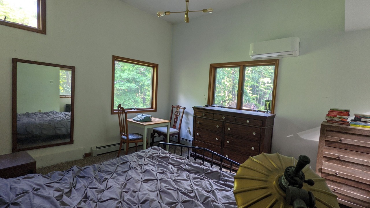Photo of Bedroom in Mount Marion