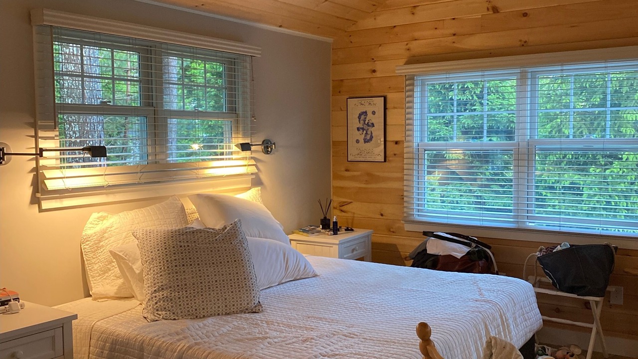 Photo of Bedroom in Isle of Springs