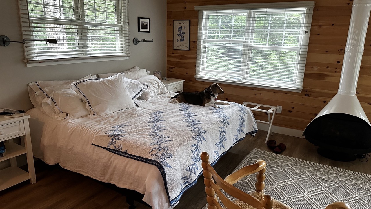 Photo of Bedroom in Isle of Springs