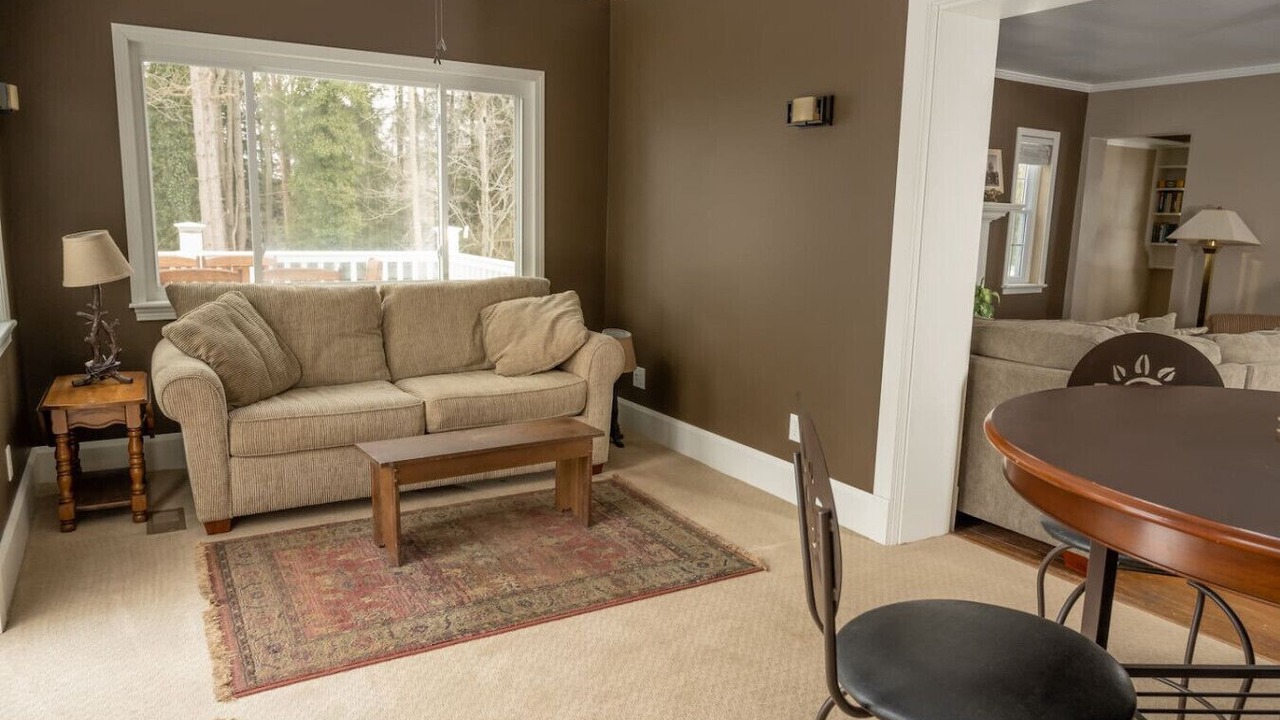 Photo of Livingroom in New Philadelphia