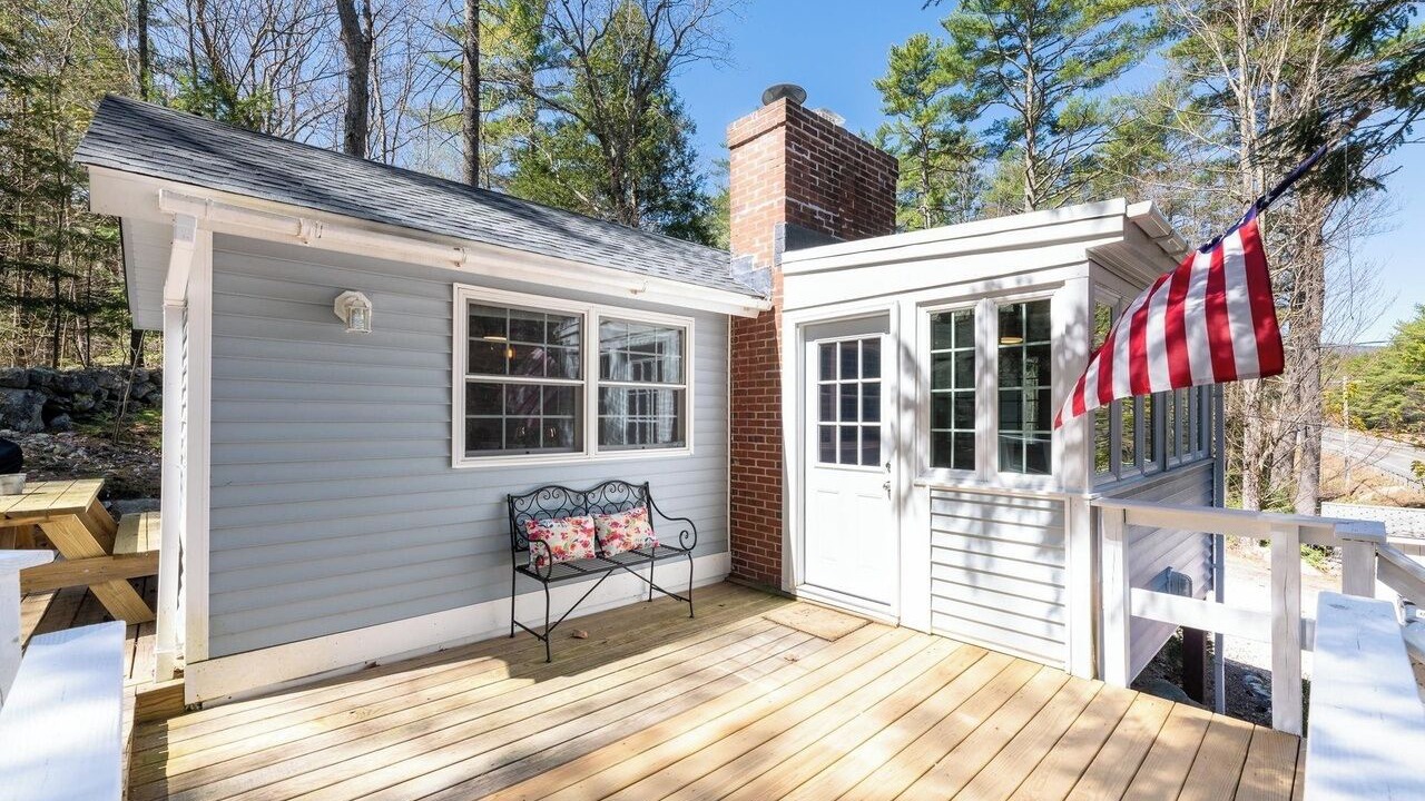 Photo of Patio Balcony in Alton Bay