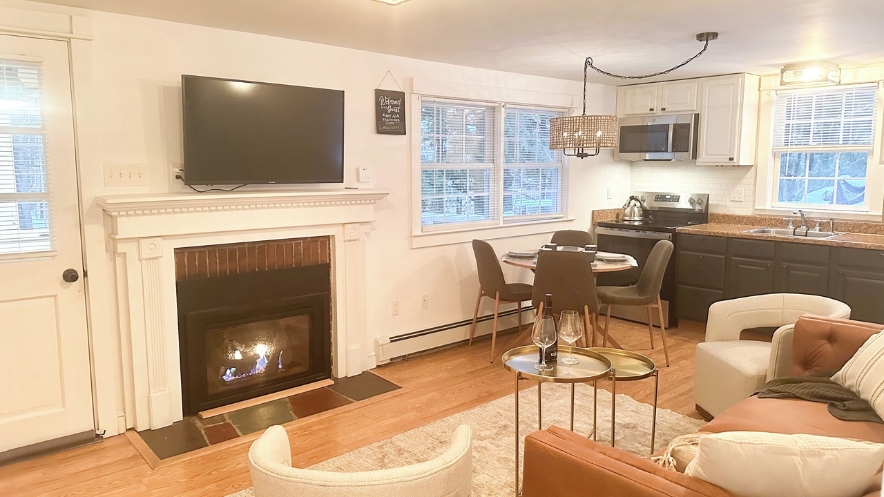 Photo of Livingroom in Alton Bay