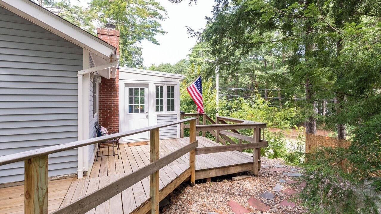 Photo of Patio Balcony in Alton Bay