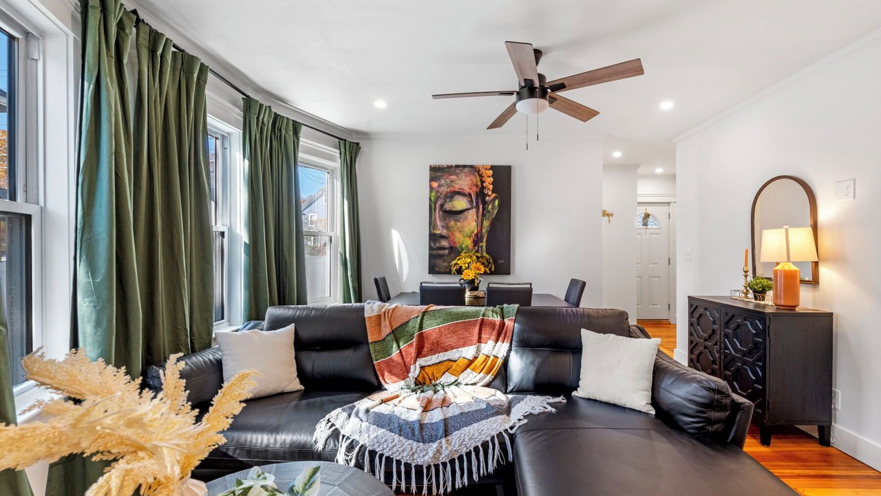Photo of Livingroom in Framingham