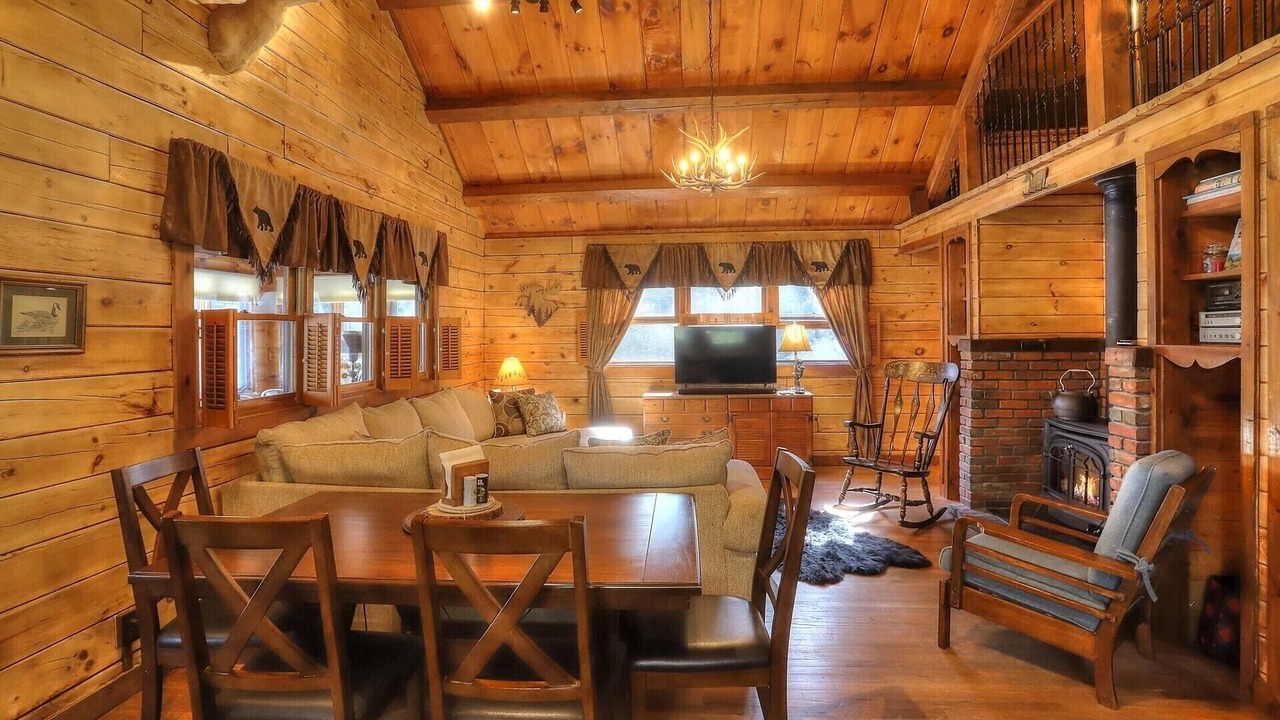 Photo of Livingroom in Rangeley Plantation