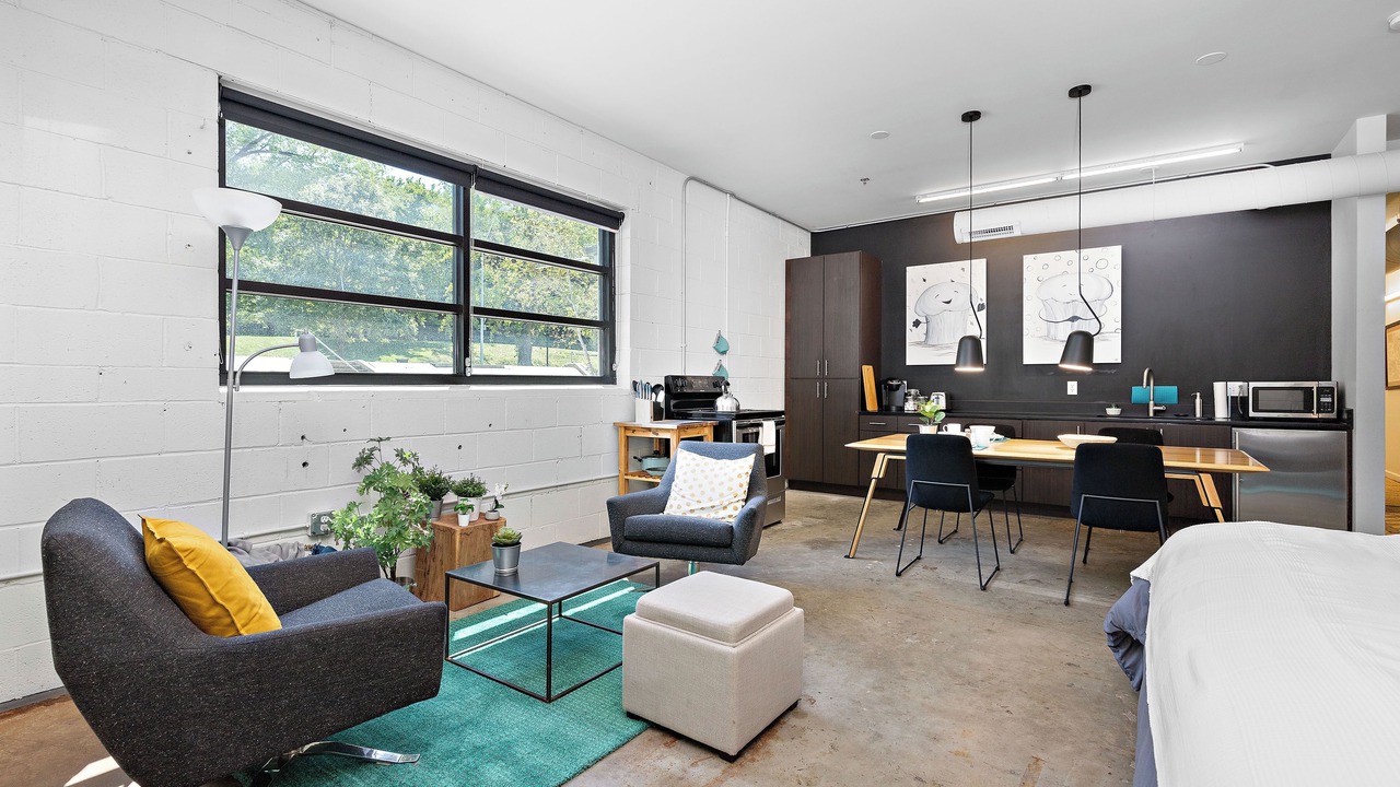 Photo of Bedroom in Midtown - Westport