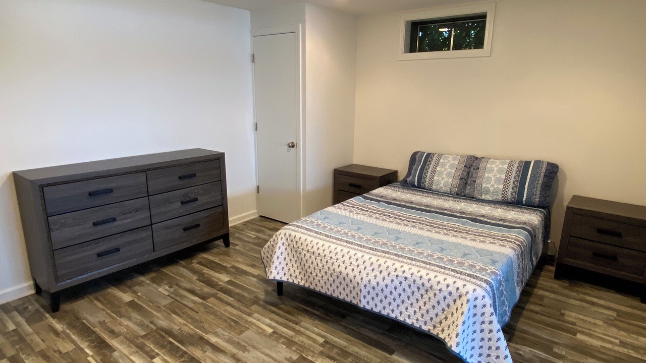 Photo of Bedroom in West Hill Lake