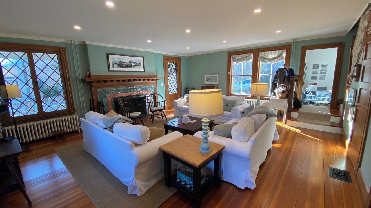 Photo of Livingroom in Silver Beach