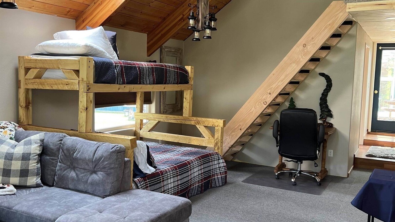 Photo of Livingroom in Funny River