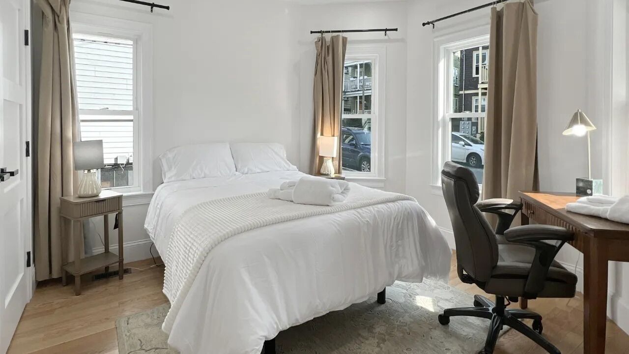 Photo of Bedroom in Forest Hills - Woodbourne