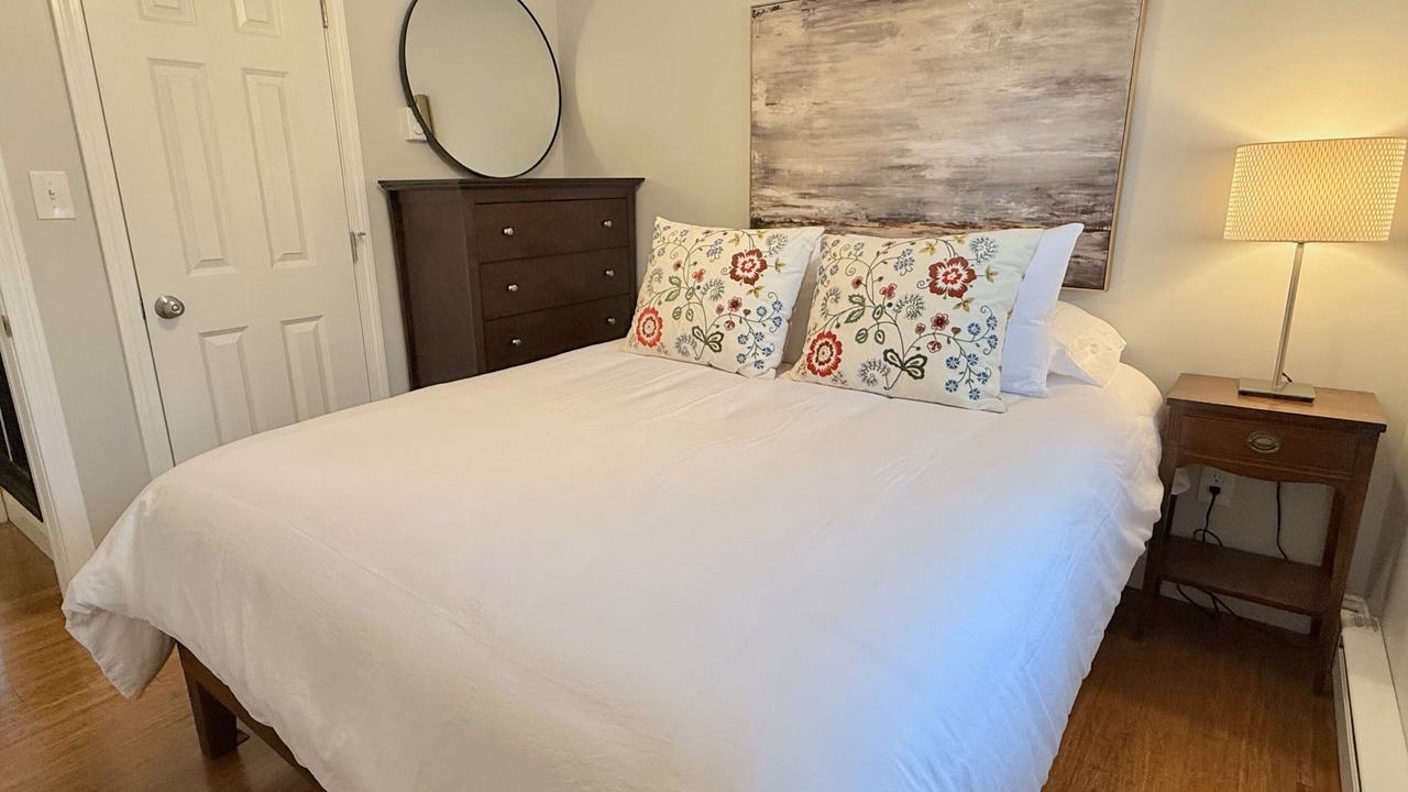 Photo of Bedroom in York Beach