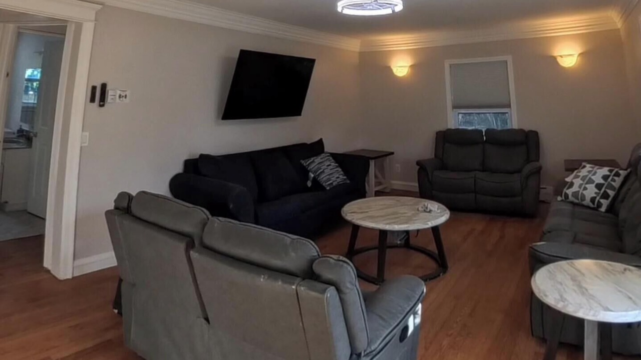 Photo of Livingroom in Eastward Look