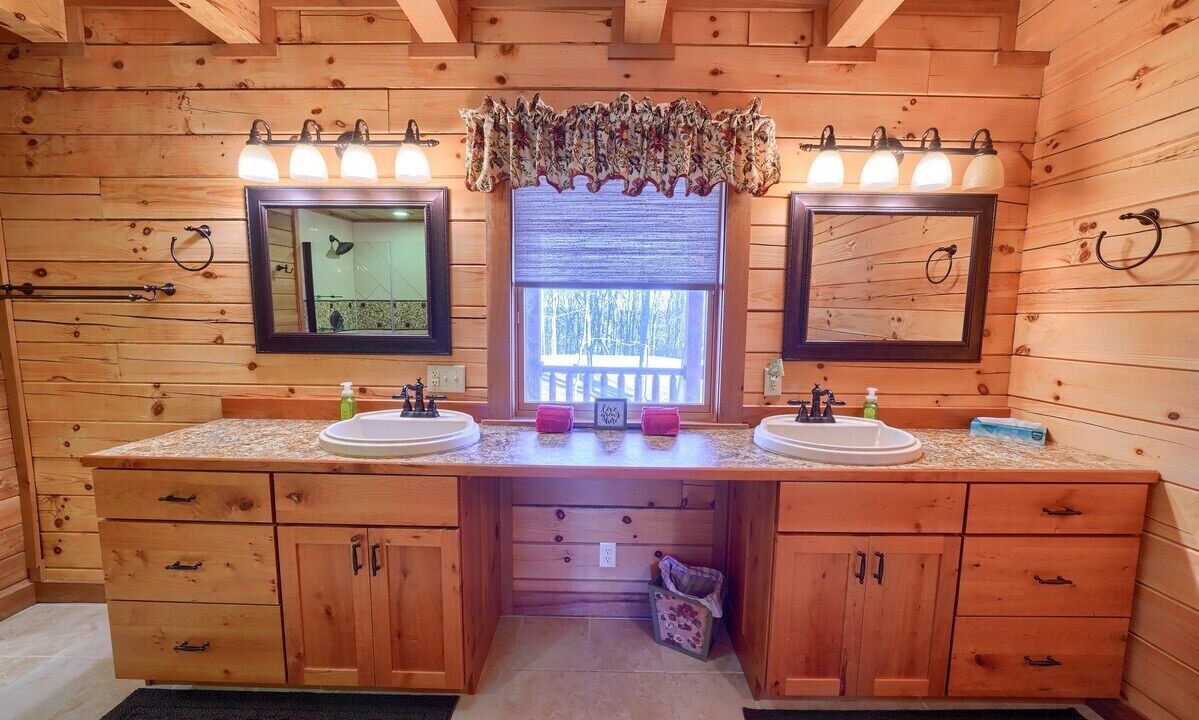 Photo of Bathroom in Laurelville