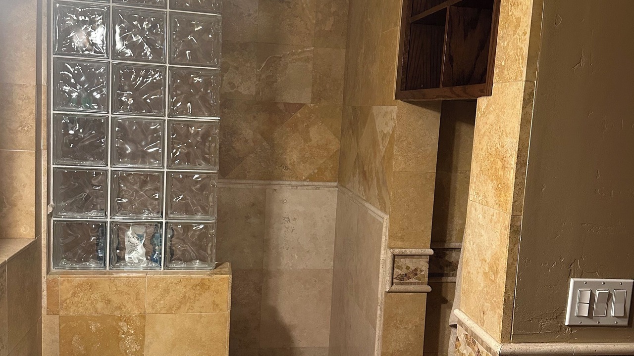 Photo of Bathroom in Callender