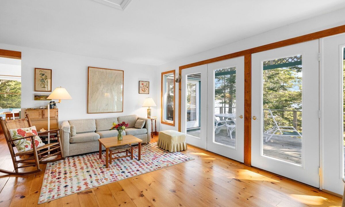 Photo of Livingroom in Waldoboro