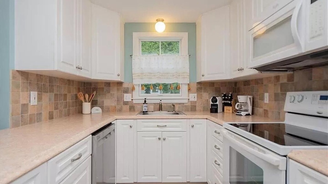 Photo of Kitchen in Eastward Look