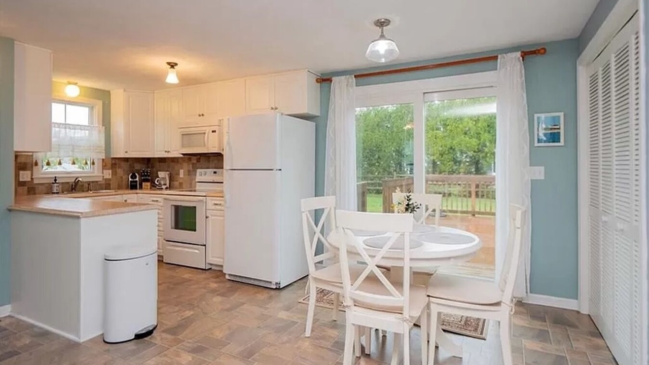 Photo of Kitchen in Eastward Look