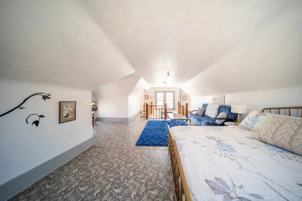Photo of Bedroom in Highland Square