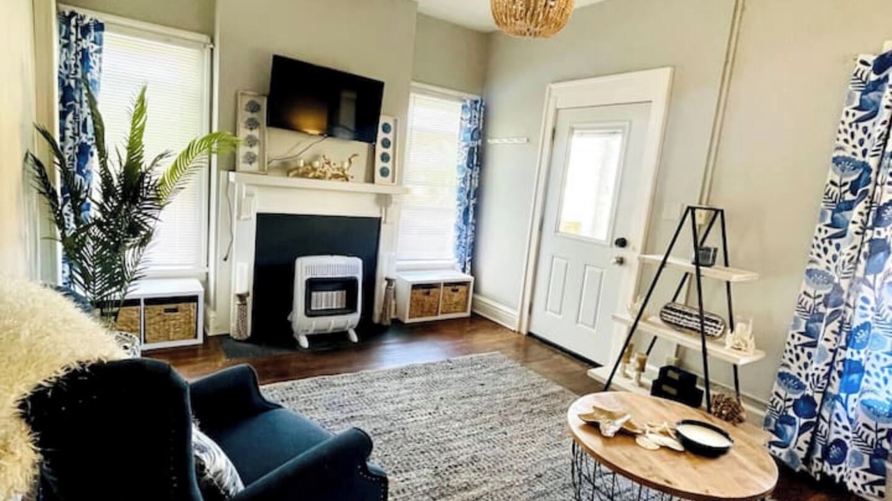 Photo of Livingroom in Huntington