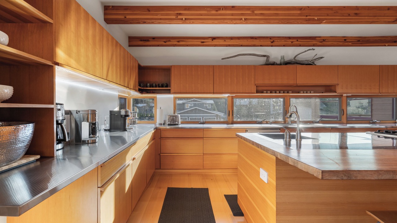 Photo of Kitchen in Alyeska