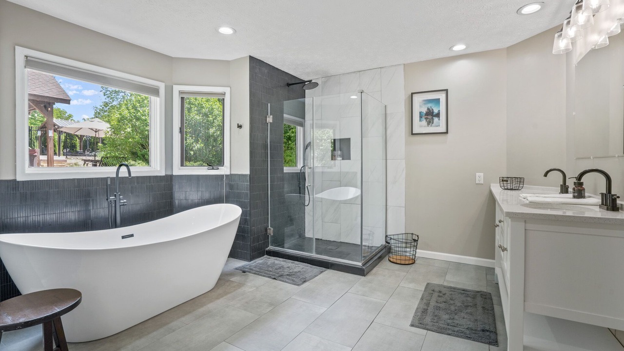 Photo of Bathroom in Laurelville