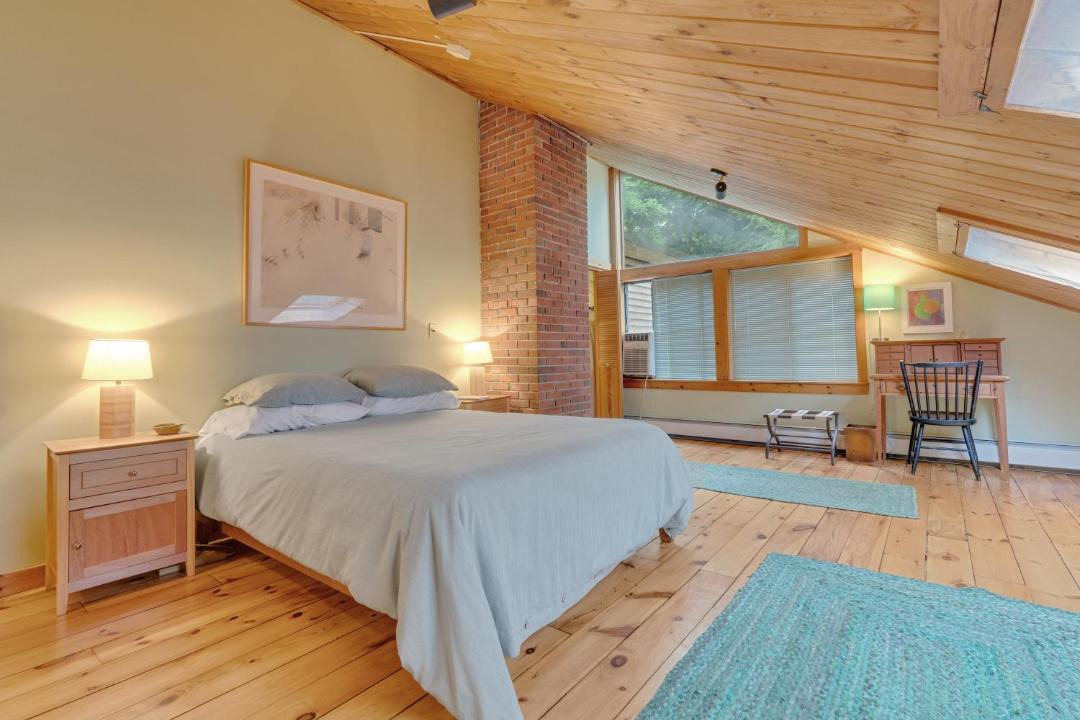 Photo of Bedroom in Lyman