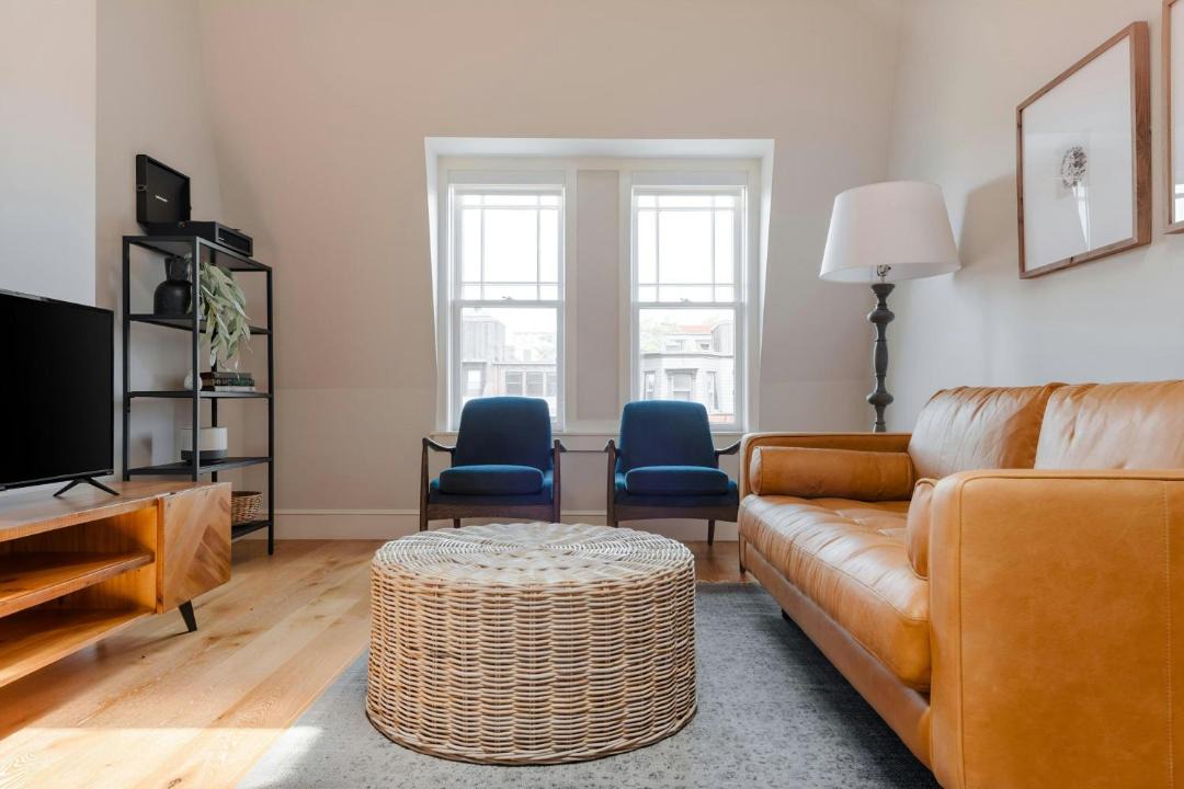 Photo of Livingroom in Back Bay