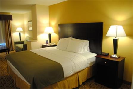 Photo of Bedroom in Boonville