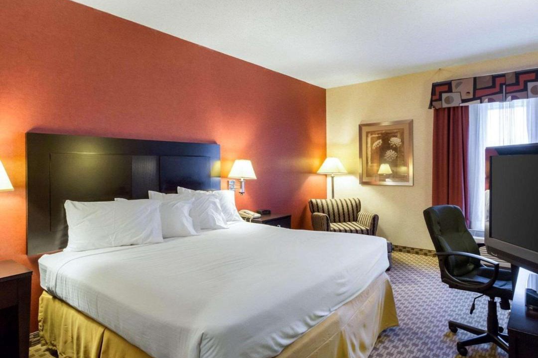 Photo of Bedroom in Oakwood Village