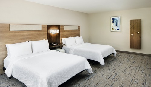Suite, 2 Queen Beds, Accessible (Comm & Mobil, Accessible Tub)