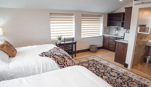 Deluxe Room, 2 Queen Beds, Non Smoking