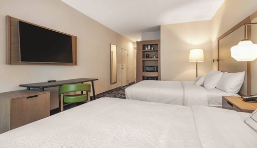 Room, 2 Queen Beds, Hearing Accessible (Accessible Bathtub)