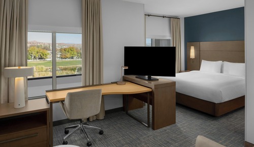 Suite, 1 Bedroom (Hearing Accessible)