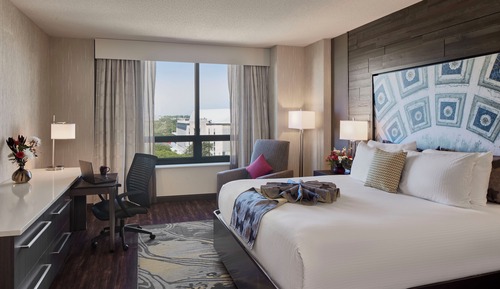 Deluxe Room, 1 King Bed