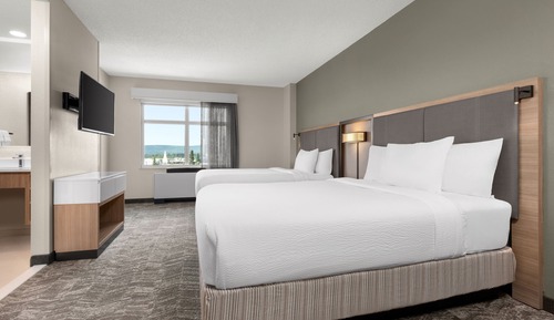 Suite, Multiple Beds (Mobility Accessible, Roll-in Shower)