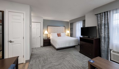 Suite, 1 King Bed, Non Smoking