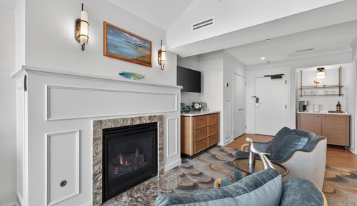 Luxury Two Queen Water View Main Building