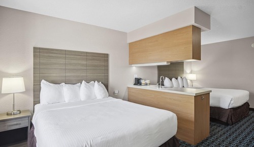 Suite, 2 Queen Beds