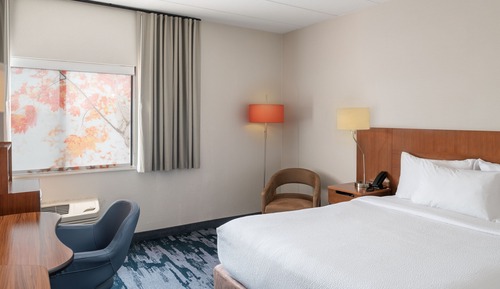 Room, 1 Queen Bed, Hearing Accessible (Transfer Shower & Roll-in Shower)