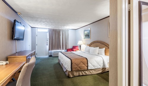 Standard Room, 1 King Bed, Smoking