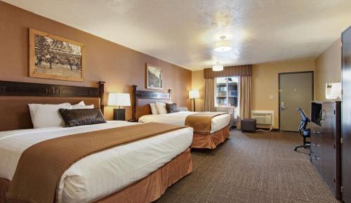 King Room with Two King Beds - Non-Smoking