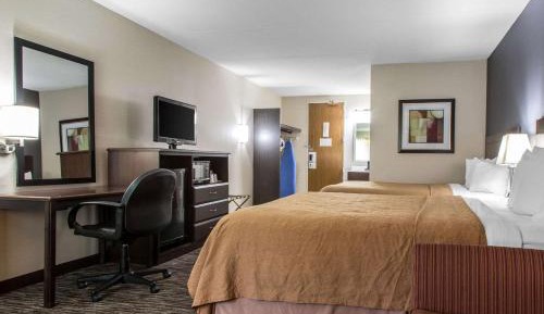 Queen Suite With Two Queen Beds Non Smoking 