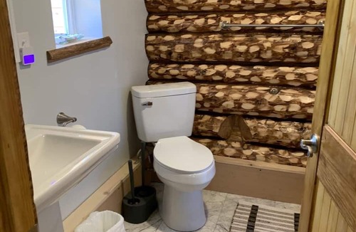 Trapper Creek Apartment | Bunker Lodge Apartment-HCRL