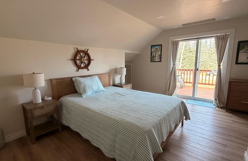 Happy Valley House | Stariski Lodge. 3-bedroom house in Anchor Point. Anglers paradise!